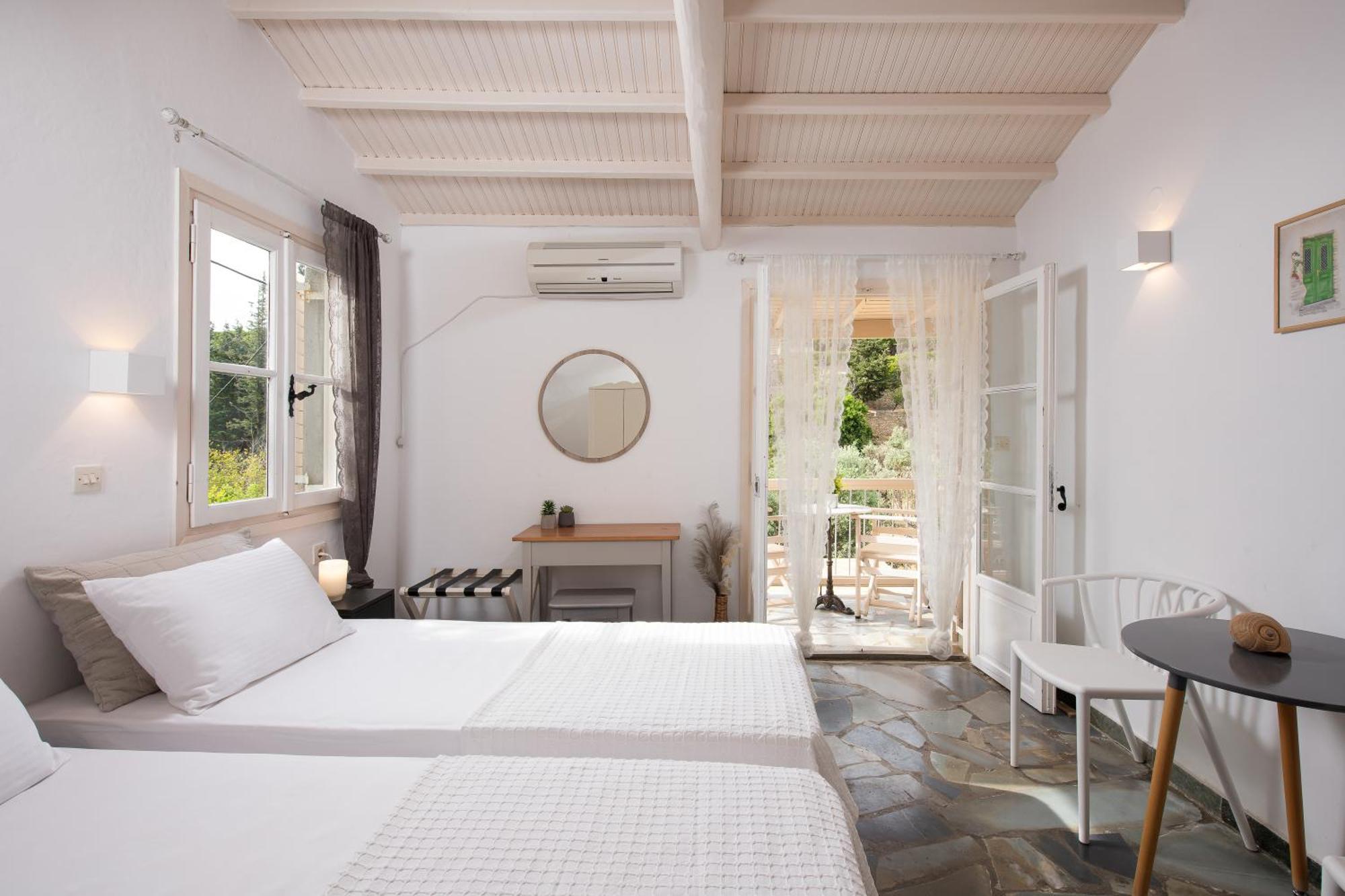 Lithea Villas And Studios By The Sea Agios Petros  Екстериор снимка